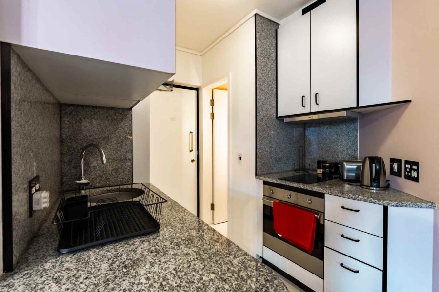 1 Bedroom Property for Sale in Sea Point Western Cape